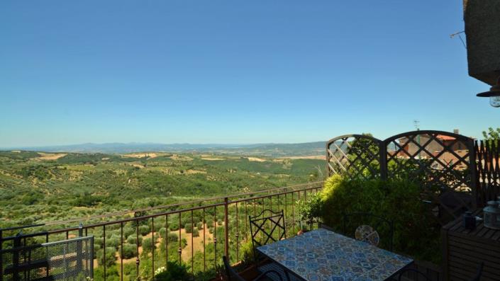 Image No.10-3 Bed Townhouse for sale