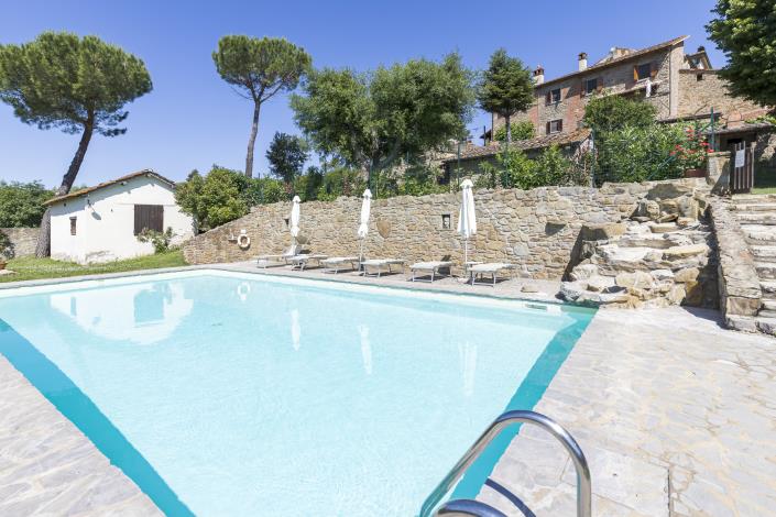 Image No.8-6 Bed Country House for sale