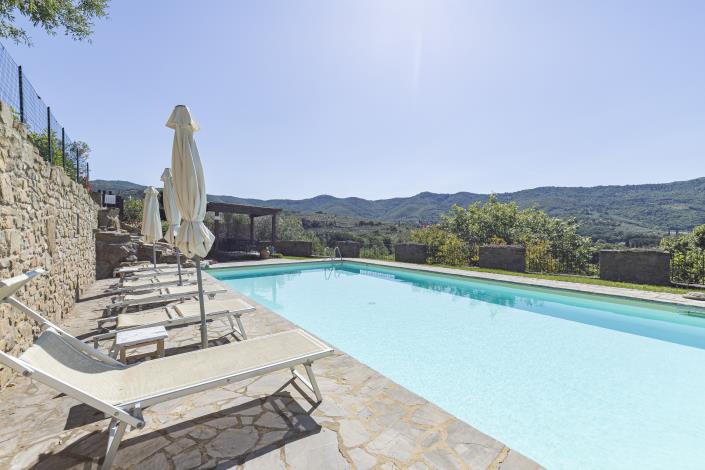 Image No.10-6 Bed Country House for sale