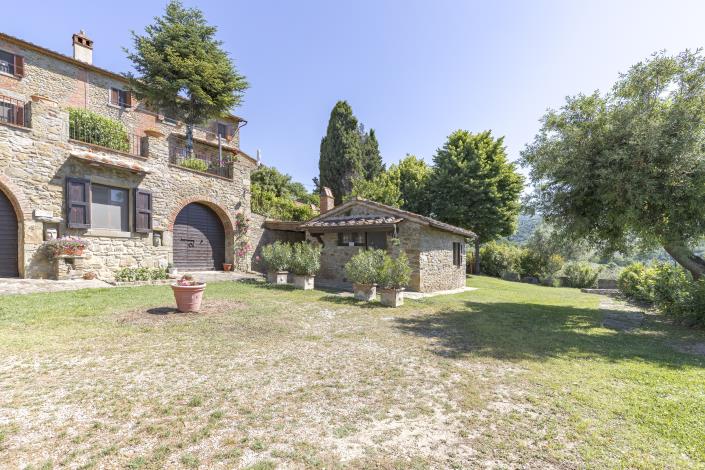 Image No.2-6 Bed Country House for sale