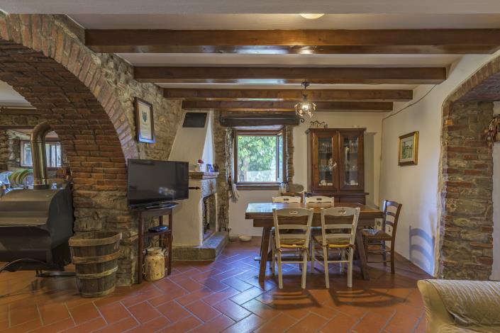 Image No.22-6 Bed Country House for sale