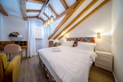007-2016-516-rogoznica-renovated-stone-house-for-sale