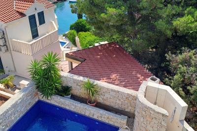 02-2013-195-Brac-villa-sea-view-for-sale