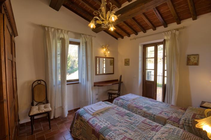 Image No.23-4 Bed Country House for sale