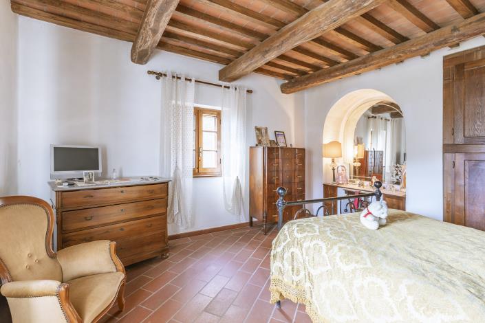 Image No.11-3 Bed Country House for sale