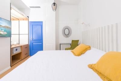 009-5056-30-Hvar-stone-villa-with-pool-for-sale