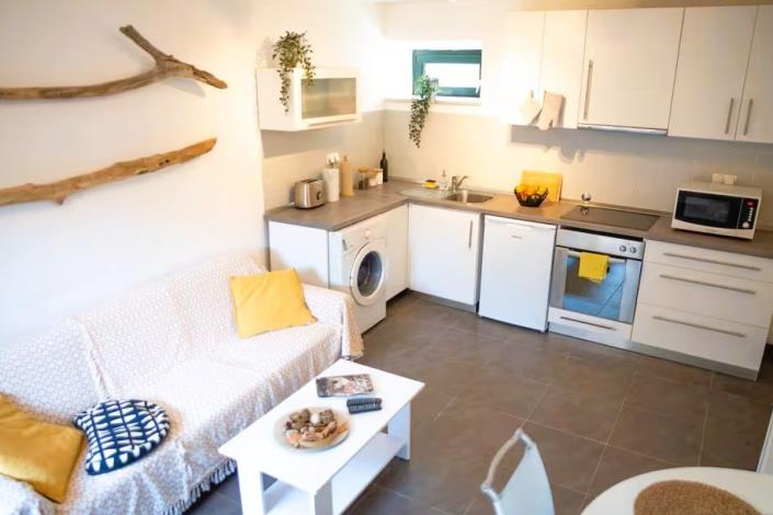 Image No.3-Maison de 2 chambres à vendre à Hvar