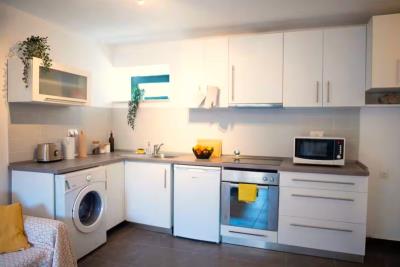 004-2051-52-Hvar-Stone-house-in-a-picturesque-location-for-sale