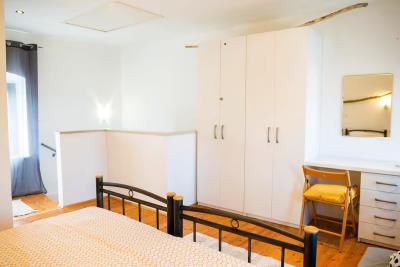 008-2051-52-Hvar-Stone-house-in-a-picturesque-location-for-sale