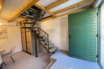 003-2055-02-kastela-three-storey-newly-renovated-stone-house-for-sale