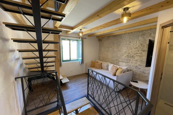 Image No.6-2 Bed Townhouse for sale