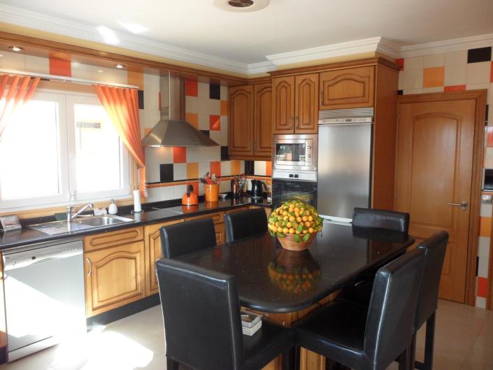 Image No.13-Villa / Détaché de 4 chambres à vendre à Triquivijate