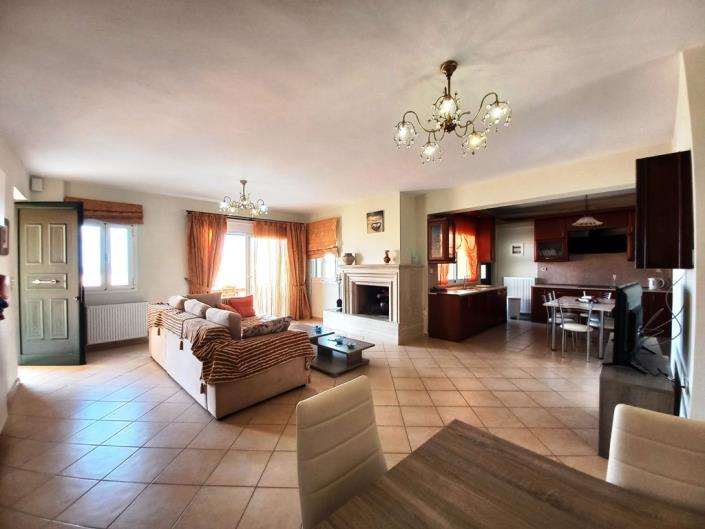 Image No.1-7 Bed Apartment for sale