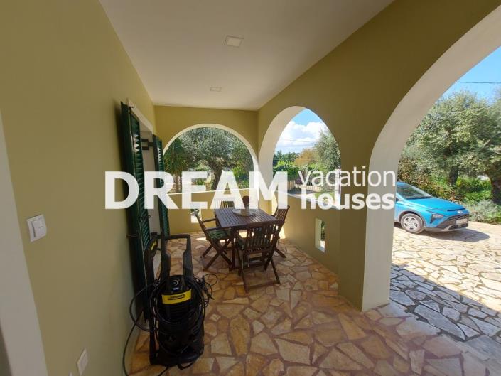 Image No.4-2 Bed House for sale