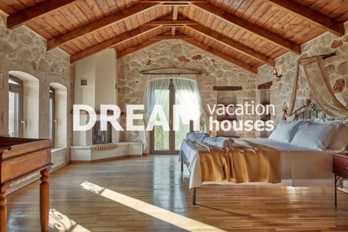 Image No.15-4 Bed Villa for sale