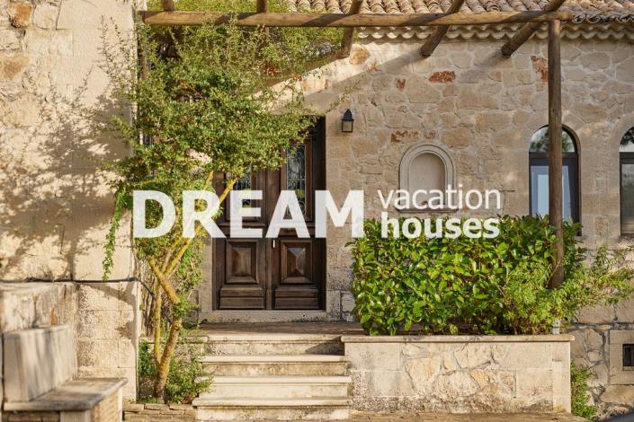 Image No.19-4 Bed Villa for sale