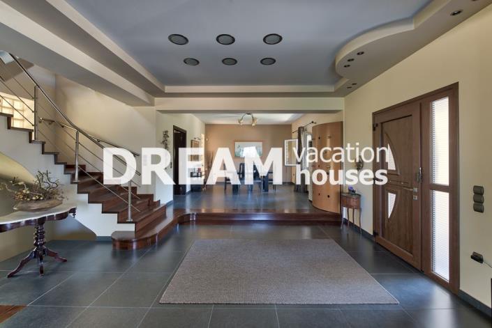 Image No.11-5 Bed Villa for sale