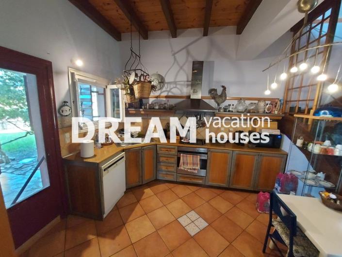 Image No.10-3 Bed House for sale