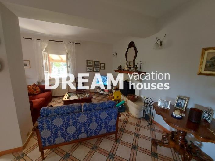 Image No.14-3 Bed House for sale