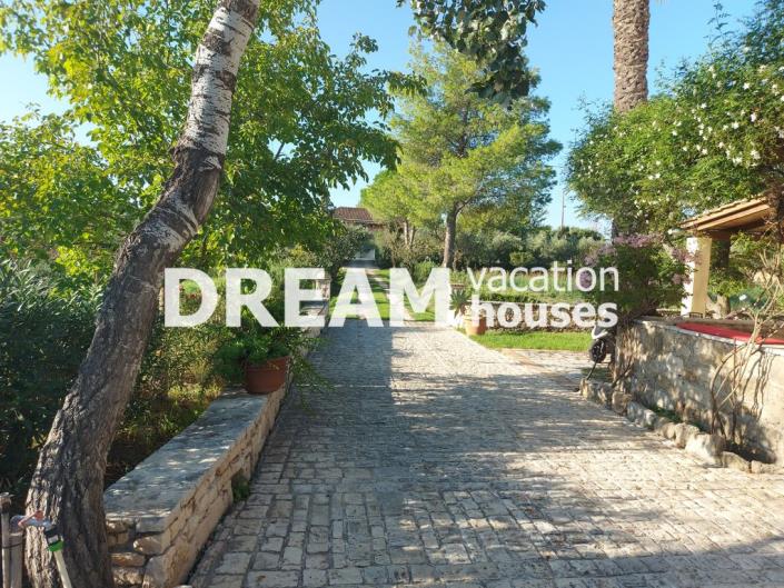 Image No.45-3 Bed House for sale