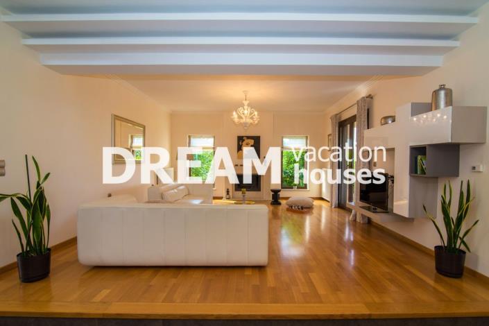 Image No.12-4 Bed Villa for sale