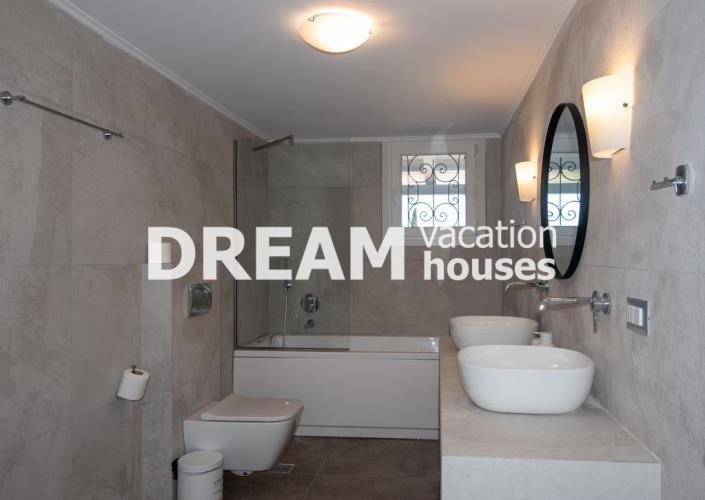 Image No.22-5 Bed Villa for sale