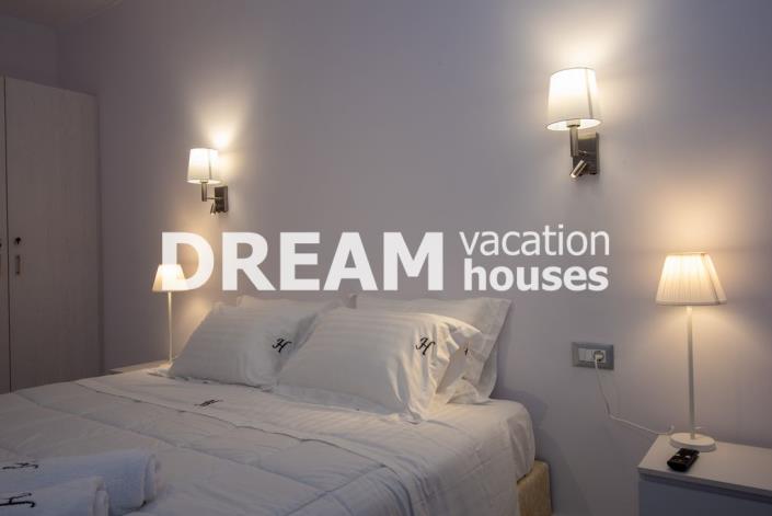 Image No.49-5 Bed Villa for sale