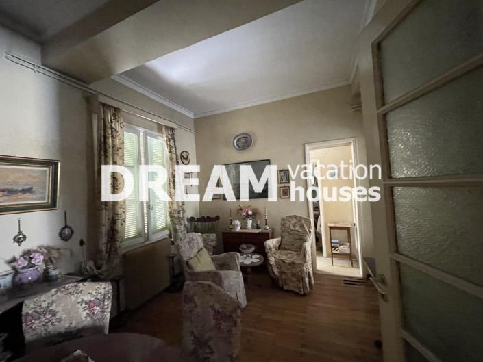 Image No.9-3 Bed House for sale