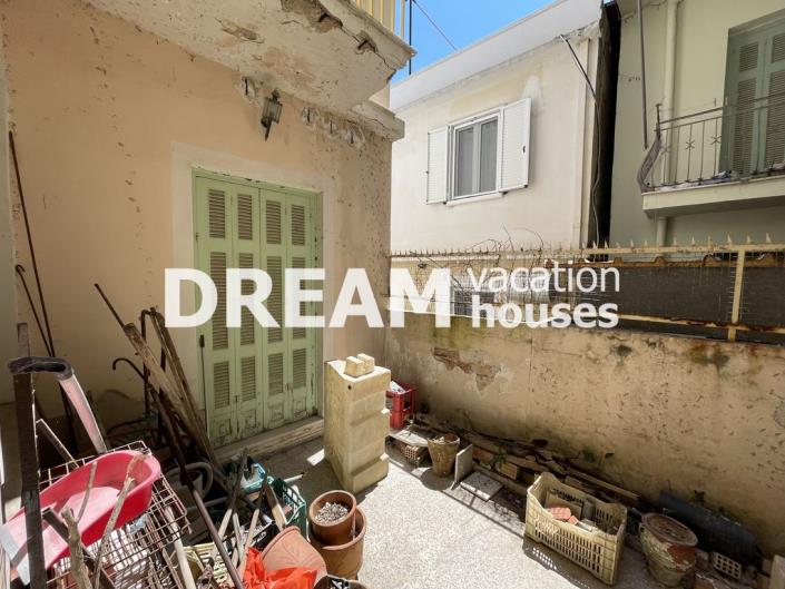 Image No.12-3 Bed House for sale