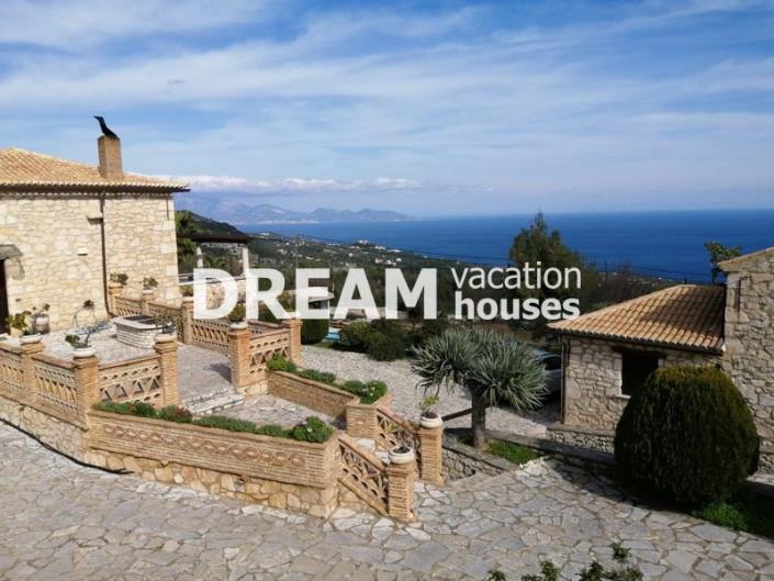 Image No.3-8 Bed Property for sale