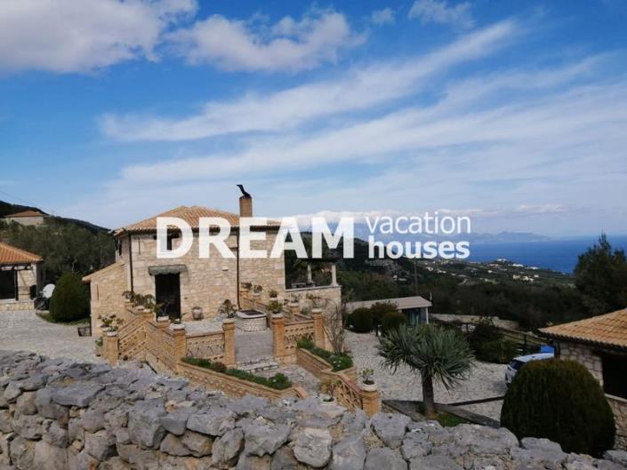 Image No.28-8 Bed Property for sale