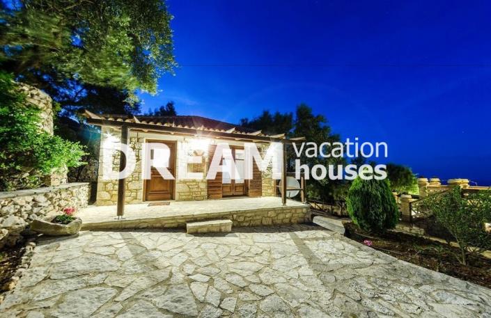 Image No.42-8 Bed Property for sale