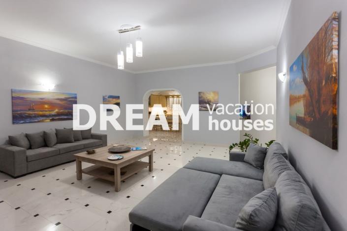 Image No.9-Propriété de 8 chambres à vendre à Zante