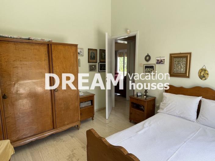 Image No.10-5 Bed House for sale