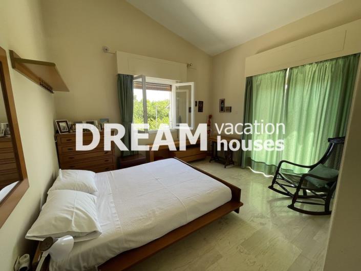 Image No.15-5 Bed House for sale