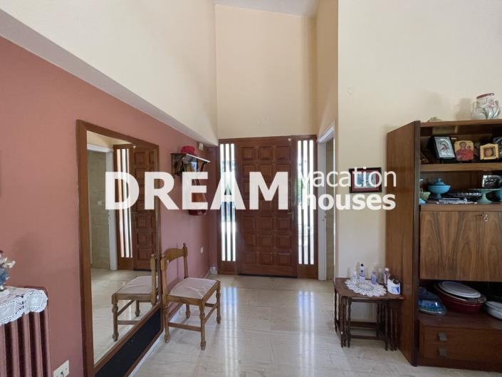 Image No.16-5 Bed House for sale