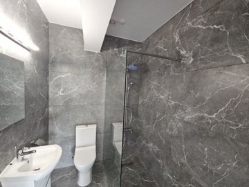 Ground Floor Apartment For Sale  in  Anarita