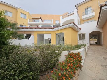 Ground Floor Apartment For Sale  in  Anarita