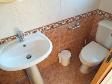 Town House For Rent  in  Peyia