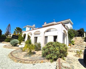 Detached Villa For Sale  in  Chlorakas