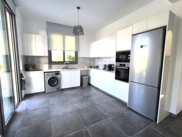 Detached Villa For Sale  in  Peyia - Sea Caves