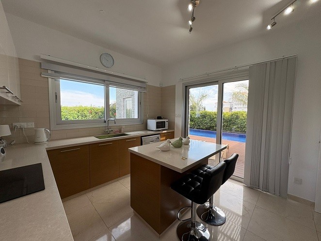 Image No.17-7 Bed Villa for sale