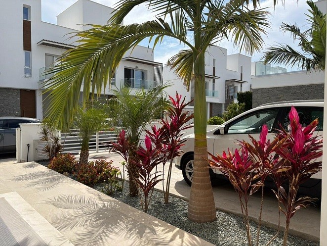 Image No.6-7 Bed Villa for sale