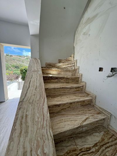 Image No.10-2 Bed Villa for sale