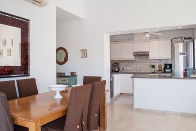 Penthouse For Sale  in  Kato Paphos