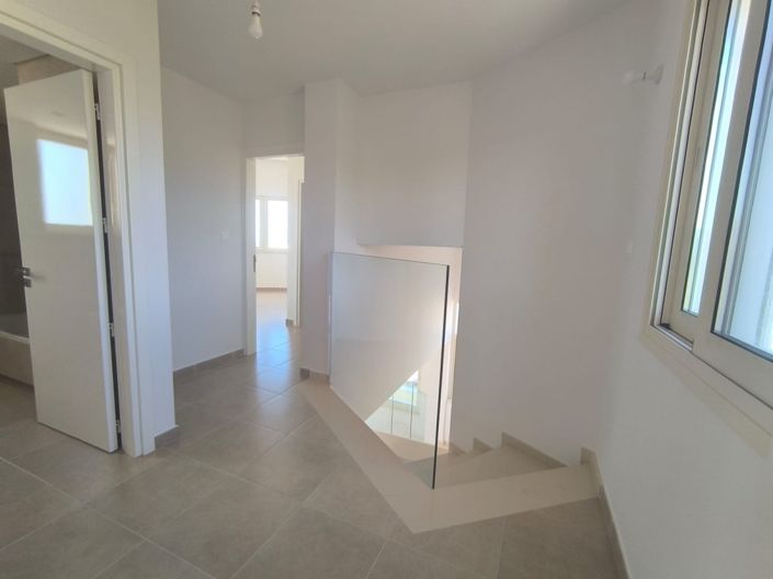 Image No.10-3 Bed Villa for sale