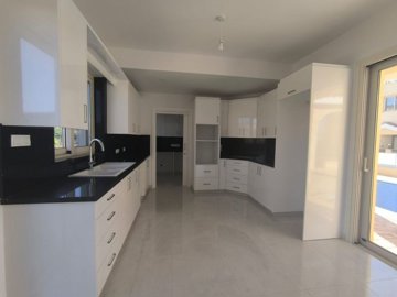 Detached Villa For Sale  in  Kissonerga