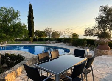 Bungalow For Sale  in  Tala - Kamares