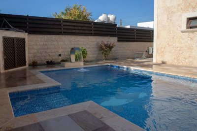 Detached Villa For Sale  in  Chlorakas