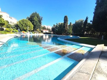Apartment For Sale  in  Kato Paphos - Universal